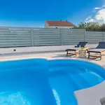 Villa San